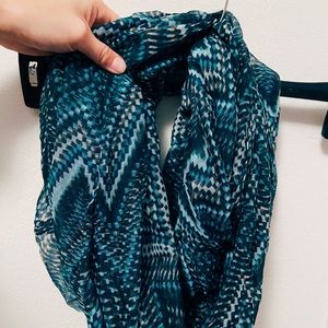 Blue pattern infinity scarf